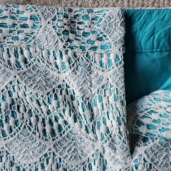 Loft lace detail shorts - Picture 4 of 4